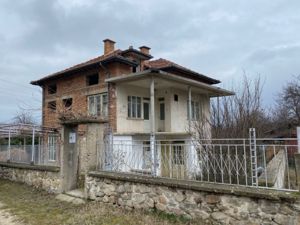 Къща в с. Каравелово, Област Пловдив - 160 кв.м за 310 €/кв.м - Снимка #1