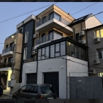 Дава се под наем Тристаен апартамент в Сливен, Център - 80 кв.м за 612 € - Снимка #1