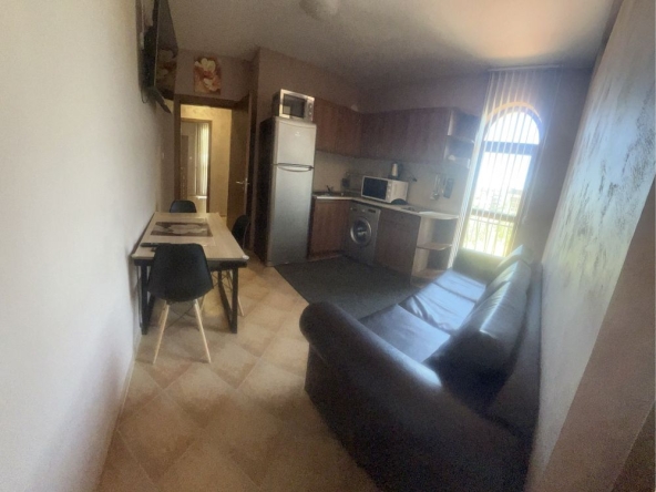 Дава се под наем Многостаен апартамент в к.к. Слънчев бряг - 100 кв.м за 127.5 € - Снимка #1