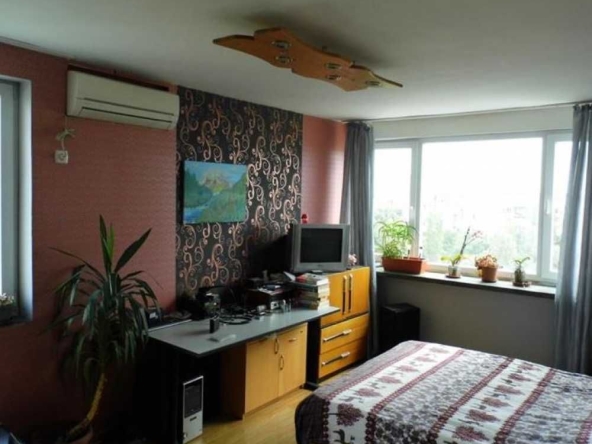 Двустаен апартамент в София, Зона Б-18 - 64 кв.м за 2500 €/кв.м - Снимка #1