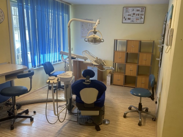 Дава се под наем Офис в Варна, Конфуто - 25 кв.м за 498.27 € - Снимка #1