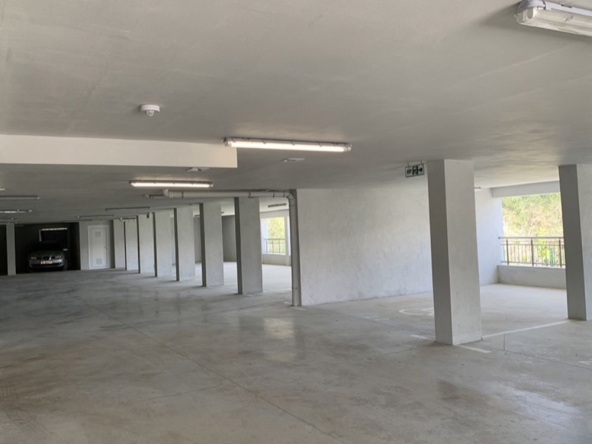 Дава се под наем Гараж / Паркомясто в Варна, Виница - 12 кв.м за 79.56 € - Снимка #1