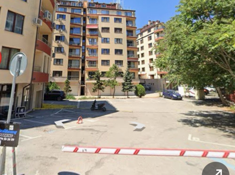 Дава се под наем Гараж / Паркомясто в София, Дианабад - 15 кв.м за 178.5 € - Снимка #1