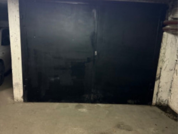 Дава се под наем Гараж / Паркомясто в София, Иван Вазов - 18 кв.м за 147.9 € - Снимка #1