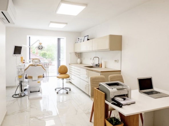 Дава се под наем Офис в Пловдив, Сточна гара - 35 кв.м за 498.27 € - Снимка #1