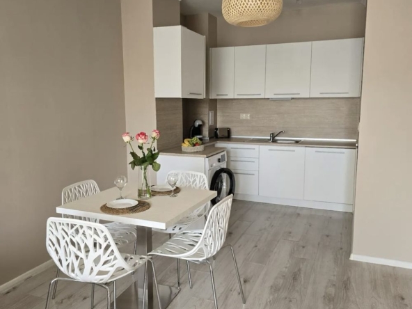 Дава се под наем Двустаен апартамент в Варна, Аспарухово - 65 кв.м за 600 € - Снимка #1