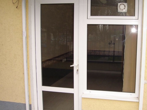 Дава се под наем Офис в Бургас, Зорница - 20 кв.м за 127.5 € - Снимка #1