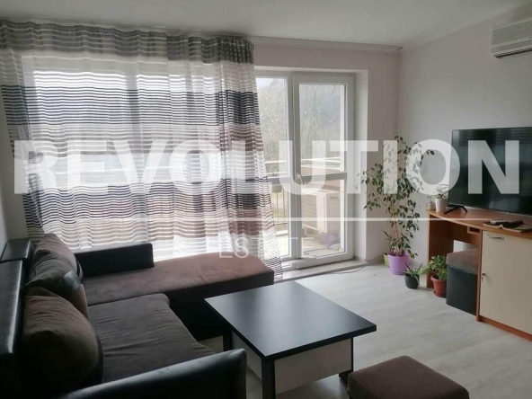 Дава се под наем Двустаен апартамент в Варна, Аспарухово - 55 кв.м за 325 € - Снимка #1