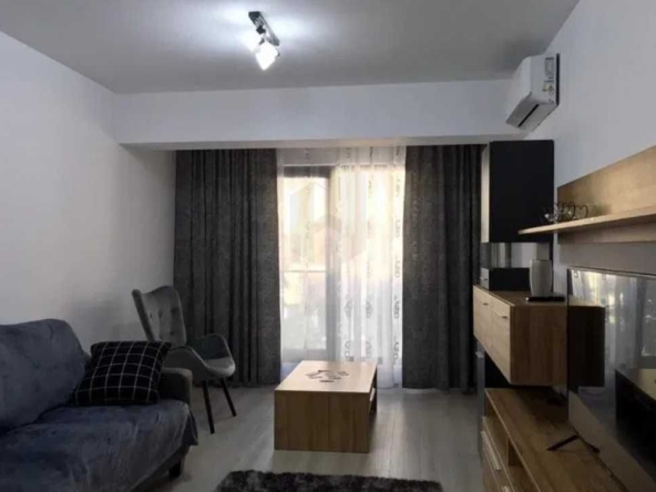 Дава се под наем Двустаен апартамент в Бургас, Славейков - 70 кв.м за 280.5 € - Снимка #1