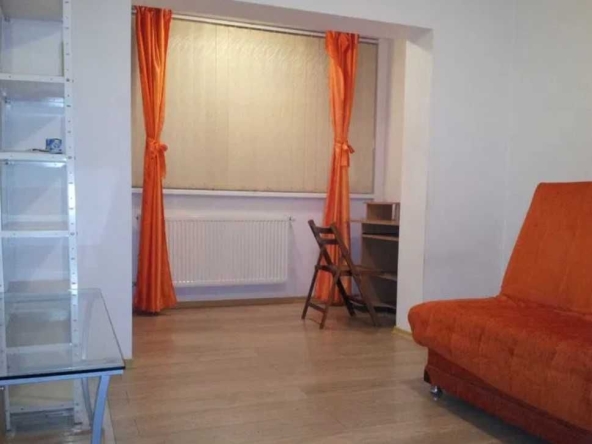 Дава се под наем Тристаен апартамент в Пловдив, Съдийски - 100 кв.м за 328.95 € - Снимка #1