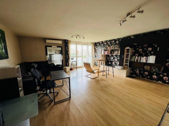 Дава се под наем Двустаен апартамент в София, Младост 3 - 86 кв.м за 699 € - Снимка #1