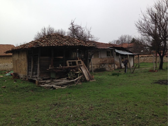 Къща в с. Крушуна, Област Ловеч - 1454 кв.м за 7 €/кв.м - Снимка #1