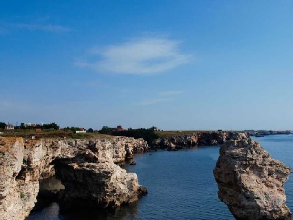 Парцел в с. Тюленово, Област Добрич - 60000 кв.м за 6 €/кв.м - Снимка #1