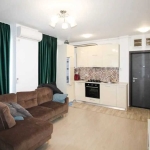 Дава се под наем Тристаен апартамент в Бургас, Изгрев - 85 кв.м за 510 € - Снимка #1