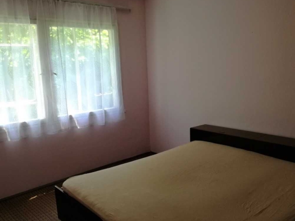 Дава се под наем Тристаен апартамент в Пловдив, Старият град - 90 кв.м за 448.8 € - Снимка #1