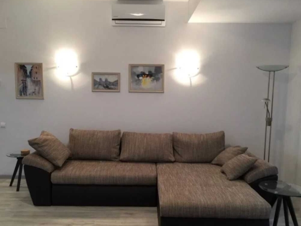 Дава се под наем Тристаен апартамент в Пловдив, Гагарин - 88 кв.м за 270.3 € - Снимка #1