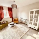 Дава се под наем Тристаен апартамент в Пловдив, Център - 78 кв.м за 244.8 € - Снимка #1