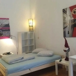 Дава се под наем Едностаен апартамент в Пловдив, Гагарин - 40 кв.м за 178.5 € - Снимка #1