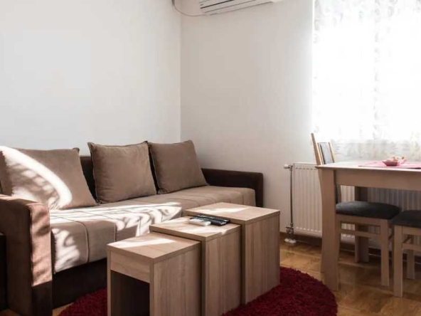 Дава се под наем Двустаен апартамент в Пловдив, Мараша - 60 кв.м за 265.2 € - Снимка #1