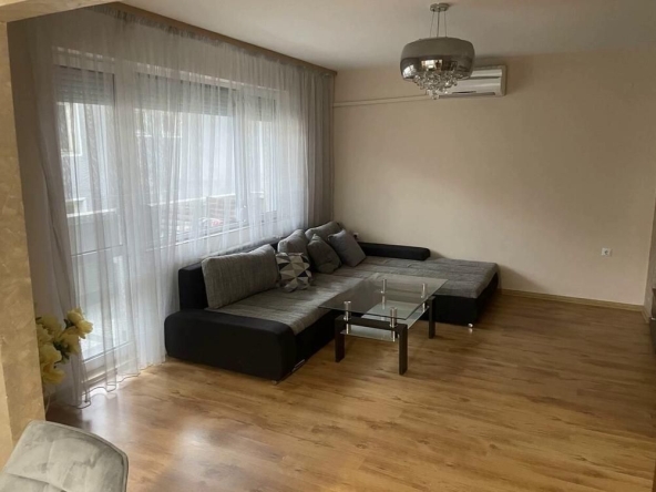 Дава се под наем Етаж от къща в Пловдив, Гагарин - 100 кв.м за 600 € - Снимка #1