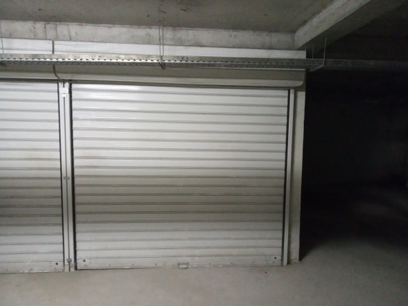 Дава се под наем Гараж / Паркомясто в София, Люлин 8 - 15 кв.м за 66.3 € - Снимка #1