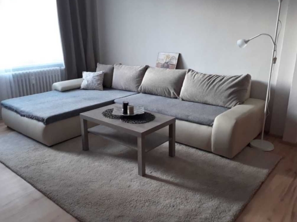 Дава се под наем Тристаен апартамент в Пловдив, Западен - 90 кв.м за 372.3 € - Снимка #1