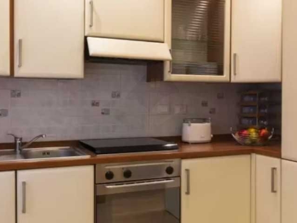 Дава се под наем Тристаен апартамент в Пловдив, Мараша - 100 кв.м за 448.8 € - Снимка #1