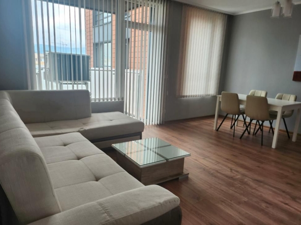 Дава се под наем Двустаен апартамент в Пловдив, Остромила - 60 кв.м за 425 € - Снимка #1