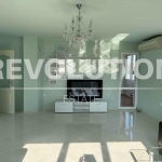 Дава се под наем Тристаен апартамент в Варна, Бриз - 135 кв.м за 1200 € - Снимка #1