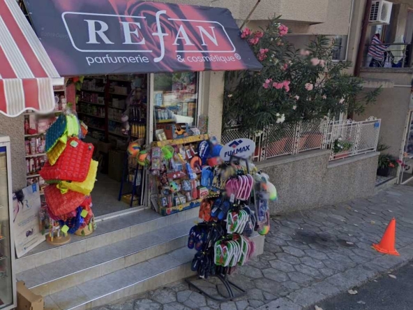 Дава се под наем Магазин в Созопол - 12 кв.м за 2992.17 € - Снимка #1