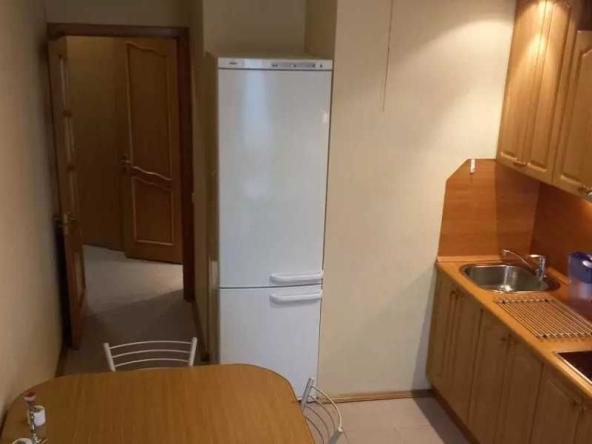 Дава се под наем Двустаен апартамент в Пловдив, Каменица 2 - 60 кв.м за 255 € - Снимка #1