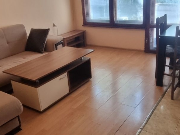 Дава се под наем Двустаен апартамент в Варна, Колхозен пазар - 76 кв.м за 423.3 € - Снимка #1