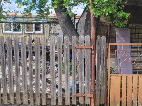 Къща в Каварна - 500 кв.м за 33 €/кв.м - Снимка #1