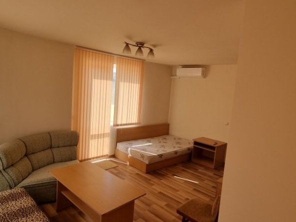 Дава се под наем Двустаен апартамент в Варна, Левски - 100 кв.м за 408 € - Снимка #1