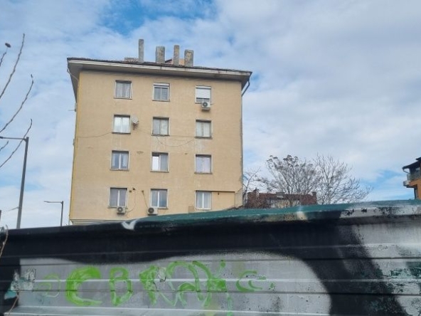 Тристаен апартамент в София, Зона Б-5-3 - 83 кв.м за 1352 €/кв.м - Снимка #1