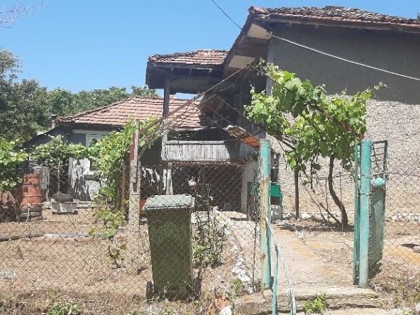 Къща в с. Войново, Област Силистра - 56 кв.м за 110 €/кв.м - Снимка #1