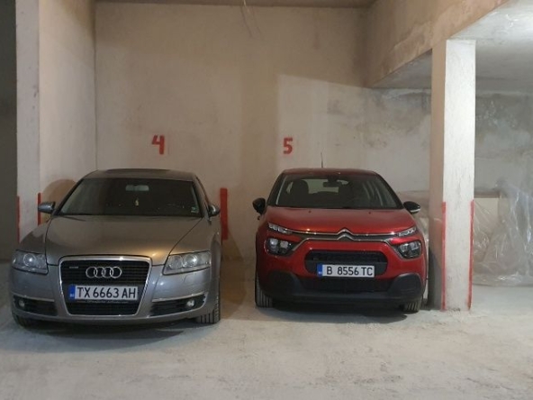 Дава се под наем Гараж / Паркомясто в с. Левски, Област Варна - 30 кв.м за 153 € - Снимка #1