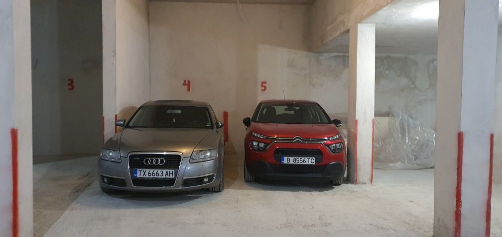 Дава се под наем Гараж / Паркомясто в с. Левски, Област Варна - 30 кв.м за 153 € - Снимка #1