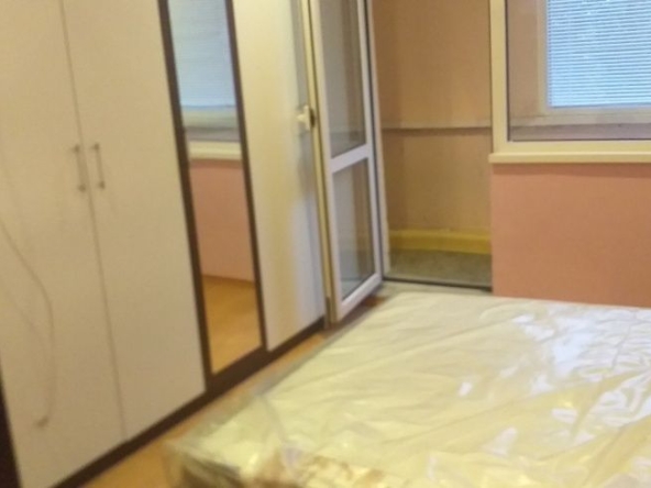 Дава се под наем Едностаен апартамент в Враца, Квартал 103 - 55 кв.м за 198.9 € - Снимка #1