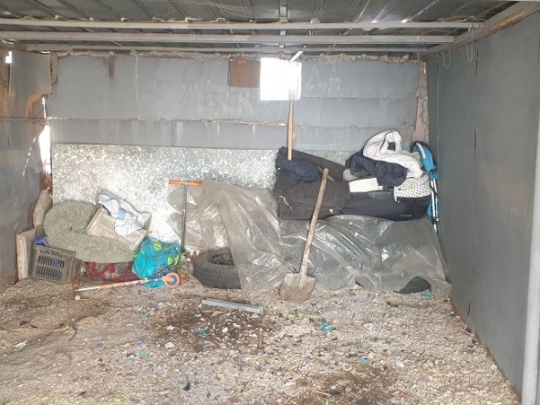 Дава се под наем Гараж / Паркомясто в Пазарджик, Център - 18 кв.м за 25.5 € - Снимка #1