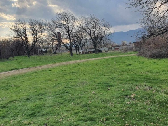 Парцел в Шипка - 1600 кв.м за 9 €/кв.м - Снимка #1