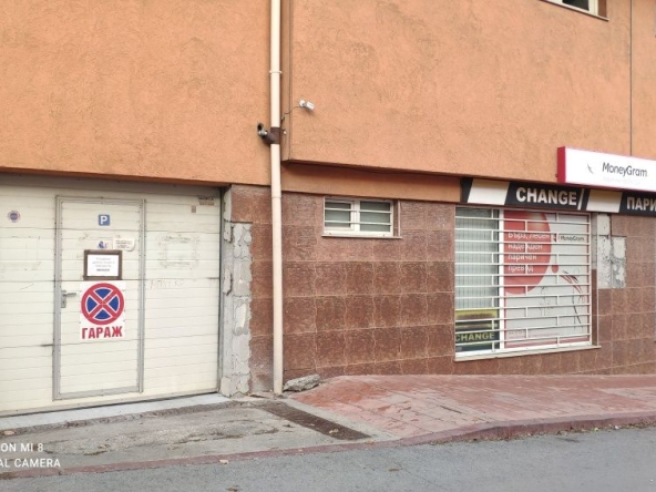 Дава се под наем Гараж / Паркомясто в Шумен, Томбул джамия - 33 кв.м за 81.6 € - Снимка #1