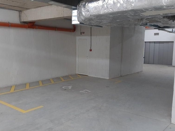 Дава се под наем Гараж / Паркомясто в Бургас, Изгрев - 14 кв.м за 66.3 € - Снимка #1