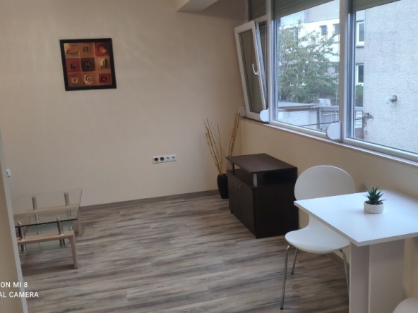 Дава се под наем Едностаен апартамент в Шумен, Томбул джамия - 25 кв.м за 229.5 € - Снимка #1