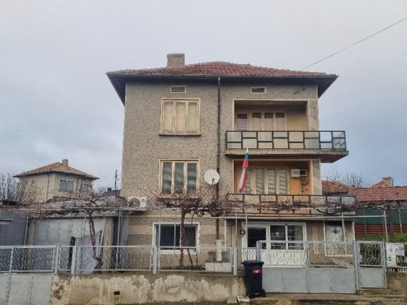 Къща в Тервел - 200 кв.м за 459 €/кв.м - Снимка #1