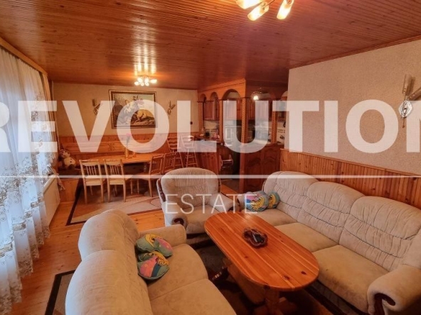 Дава се под наем Къща в Варна, Бриз - 160 кв.м за 1900 € - Снимка #1