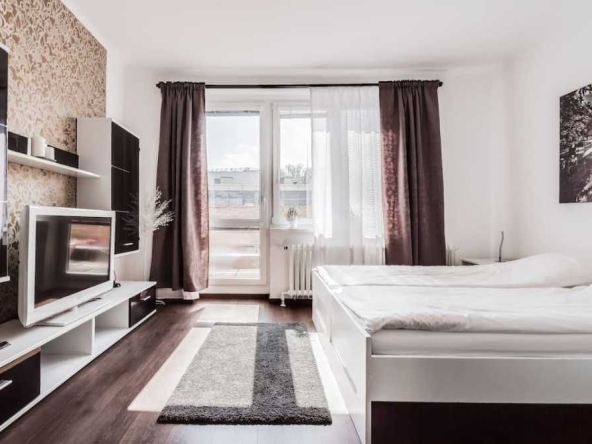 Дава се под наем Едностаен апартамент в Пловдив, Христо Смирненски - 33 кв.м за 168.3 € - Снимка #1