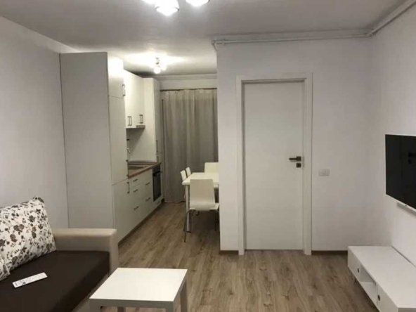 Дава се под наем Двустаен апартамент в Пловдив, Остромила - 48 кв.м за 168.3 € - Снимка #1