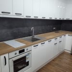 Дава се под наем Тристаен апартамент в Варна, Възраждане 1 - 70 кв.м за 408 € - Снимка #1