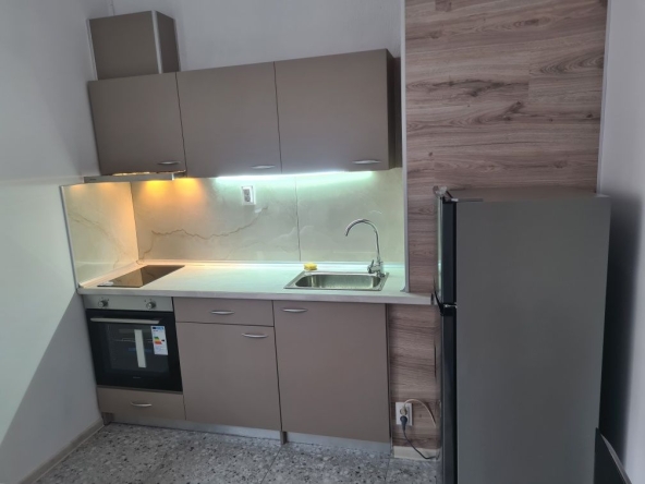 Дава се под наем Двустаен апартамент в Асеновград - 50 кв.м за 306 € - Снимка #1